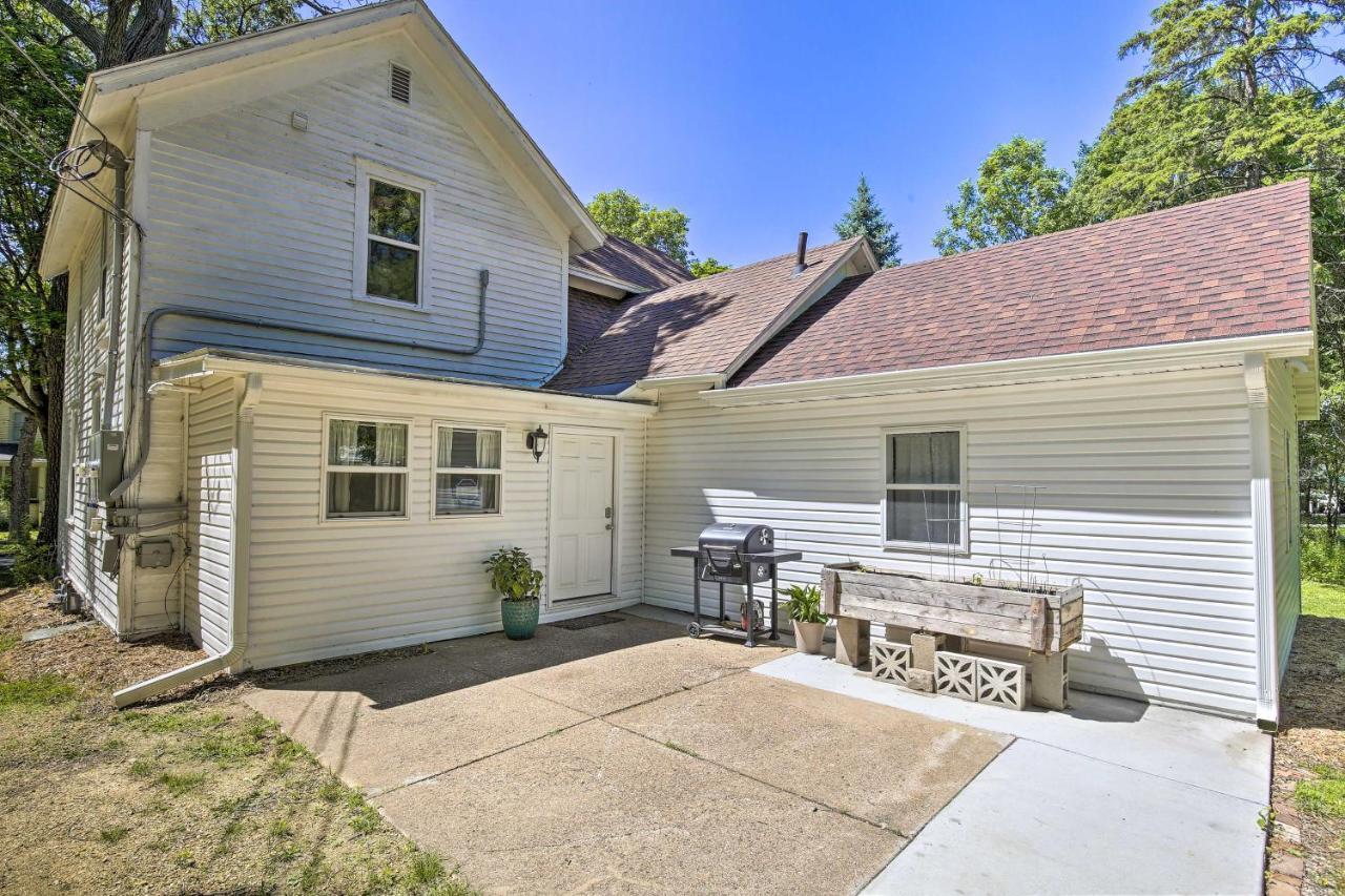 Family-Friendly Menomonie Retreat Walk To Town! Apartamento Exterior foto